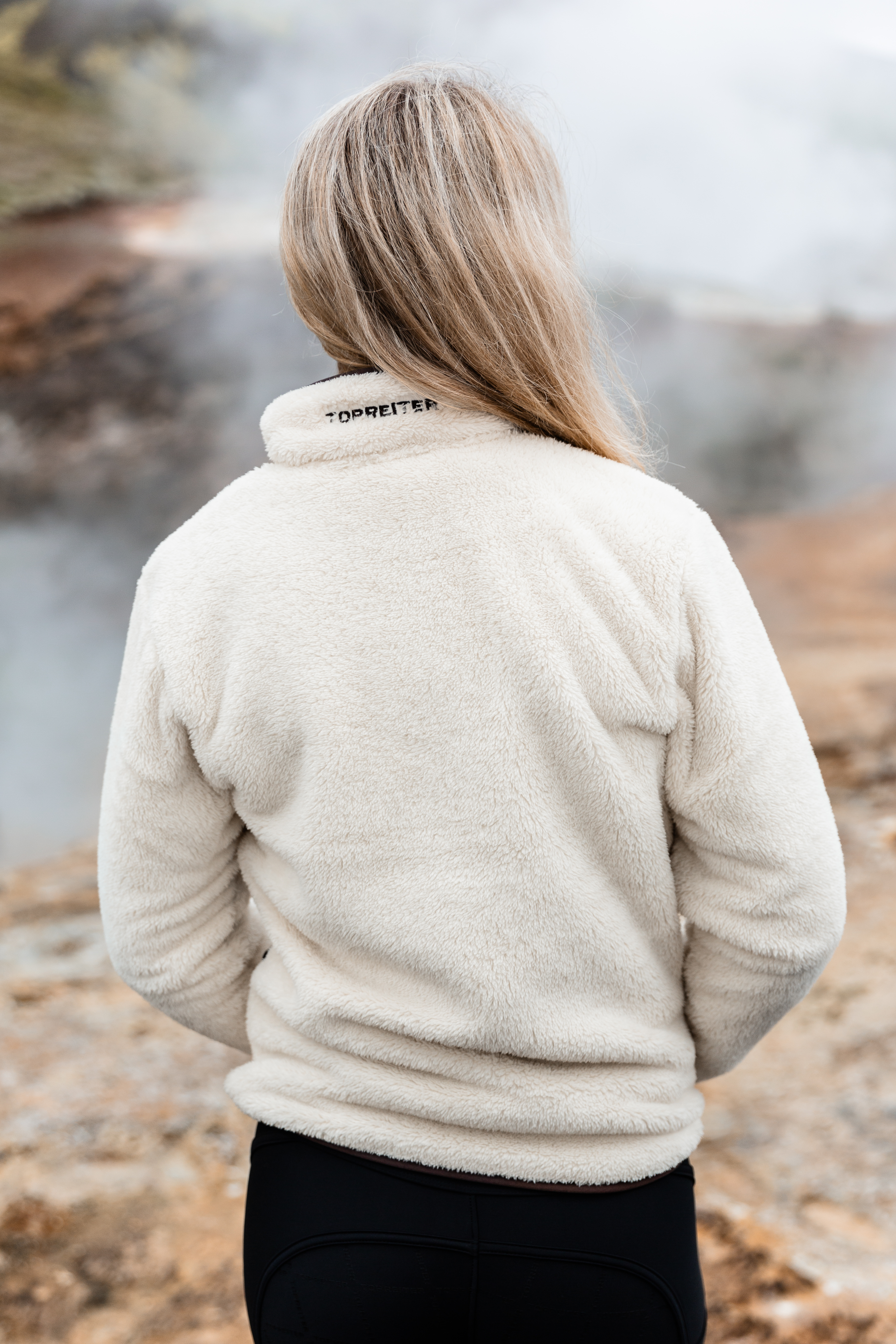 Blær Sweater
